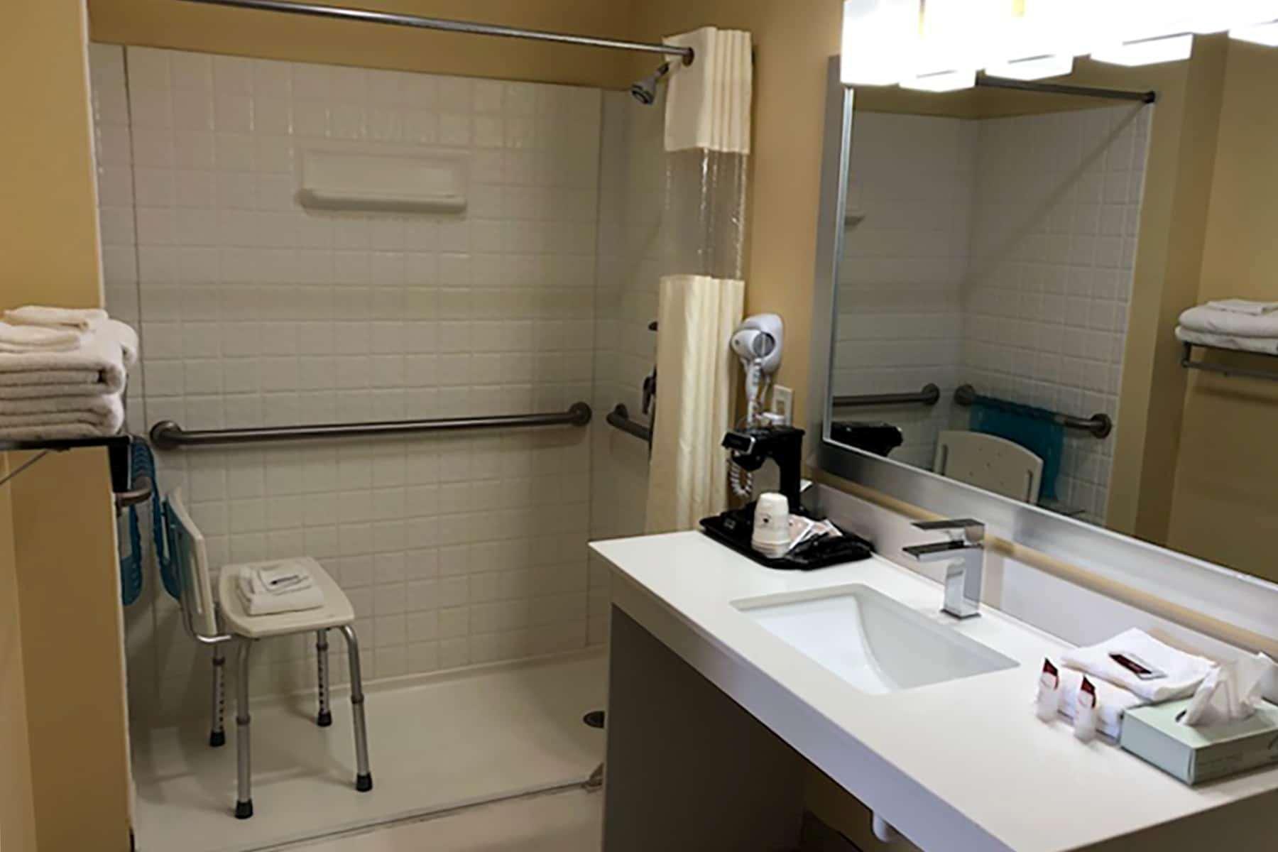 Days Inn By Wyndham Cape Carteret Near Emerald Isle Екстериор снимка