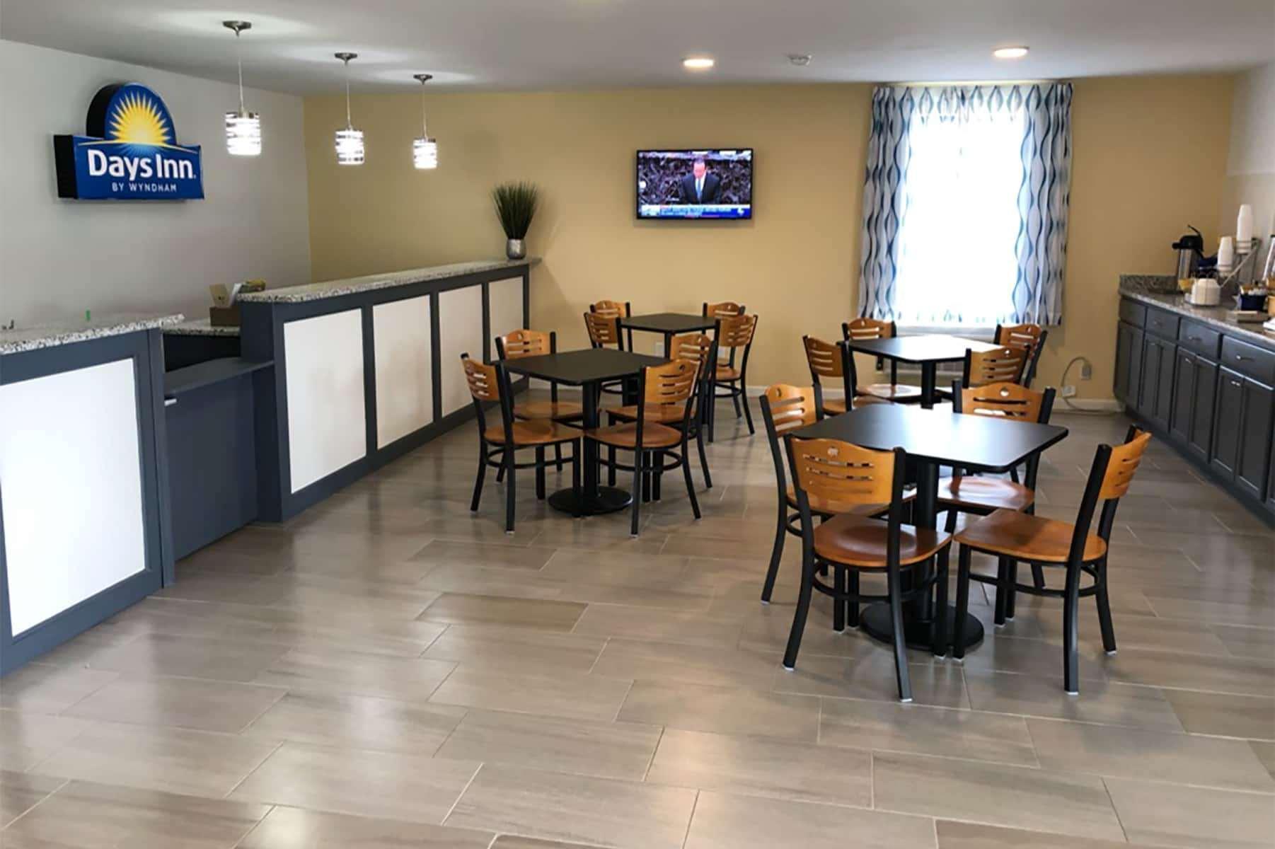 Days Inn By Wyndham Cape Carteret Near Emerald Isle Екстериор снимка